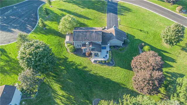 7 Barben Circle, Mendon, NY 14506
