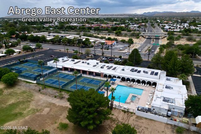 921 S Abrego Drive, Green Valley, AZ 85614