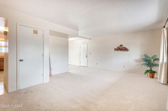 921 S Abrego Drive, Green Valley, AZ 85614