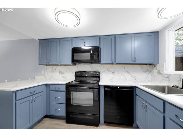 1500 NORKENZIE Rd, Eugene, OR 97401