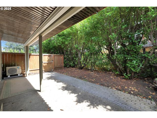1500 NORKENZIE Rd, Eugene, OR 97401