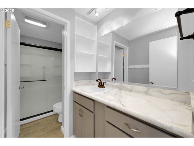1500 NORKENZIE Rd, Eugene, OR 97401