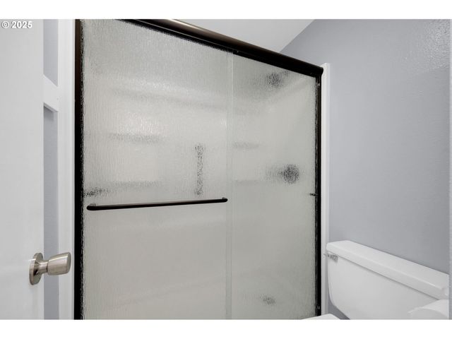 1500 NORKENZIE Rd, Eugene, OR 97401