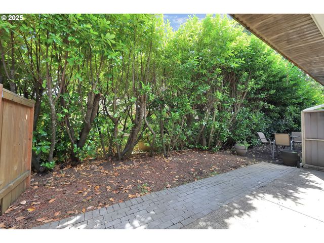 1500 NORKENZIE Rd, Eugene, OR 97401
