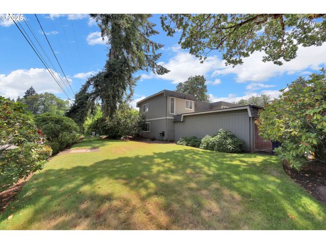 1500 NORKENZIE Rd, Eugene, OR 97401