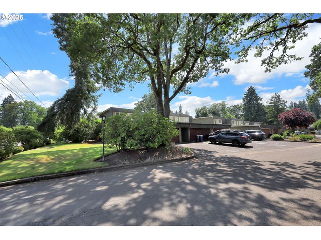 1500 NORKENZIE Rd, Eugene, OR 97401