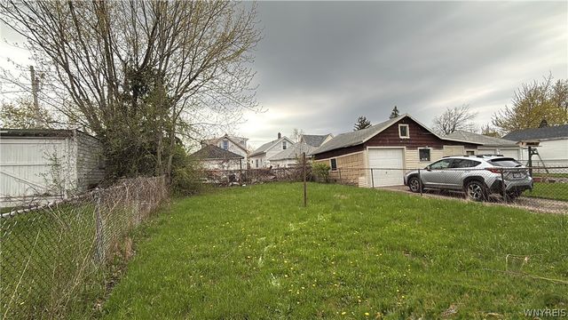 18 Wilkes Avenue, Buffalo, NY 14215