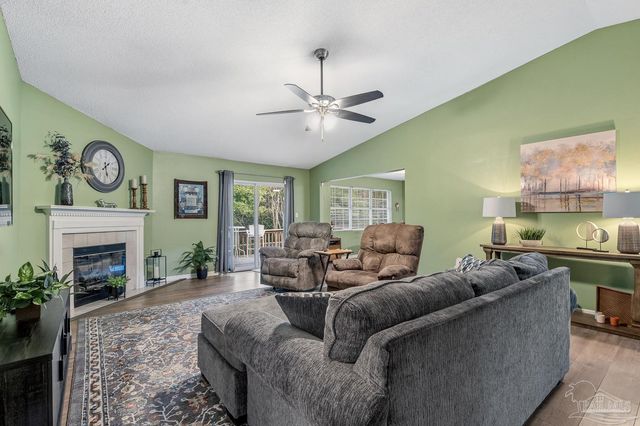 2004 Coral St, Pensacola, FL 32506