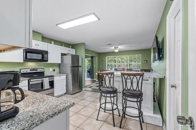 2004 Coral St, Pensacola, FL 32506