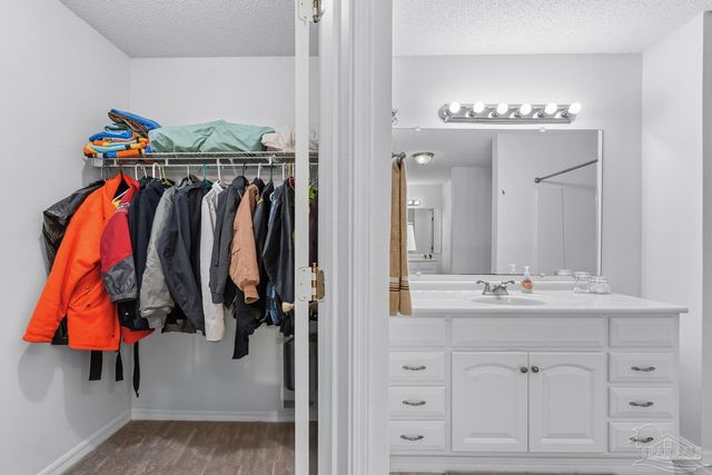 2004 Coral St, Pensacola, FL 32506