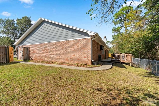 2004 Coral St, Pensacola, FL 32506