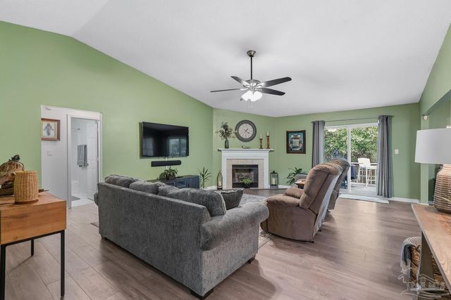 2004 Coral St, Pensacola, FL 32506