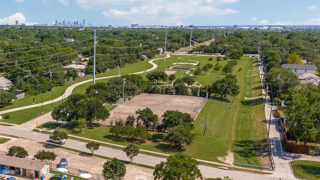 3385 Northaven Road, Dallas, TX 75229