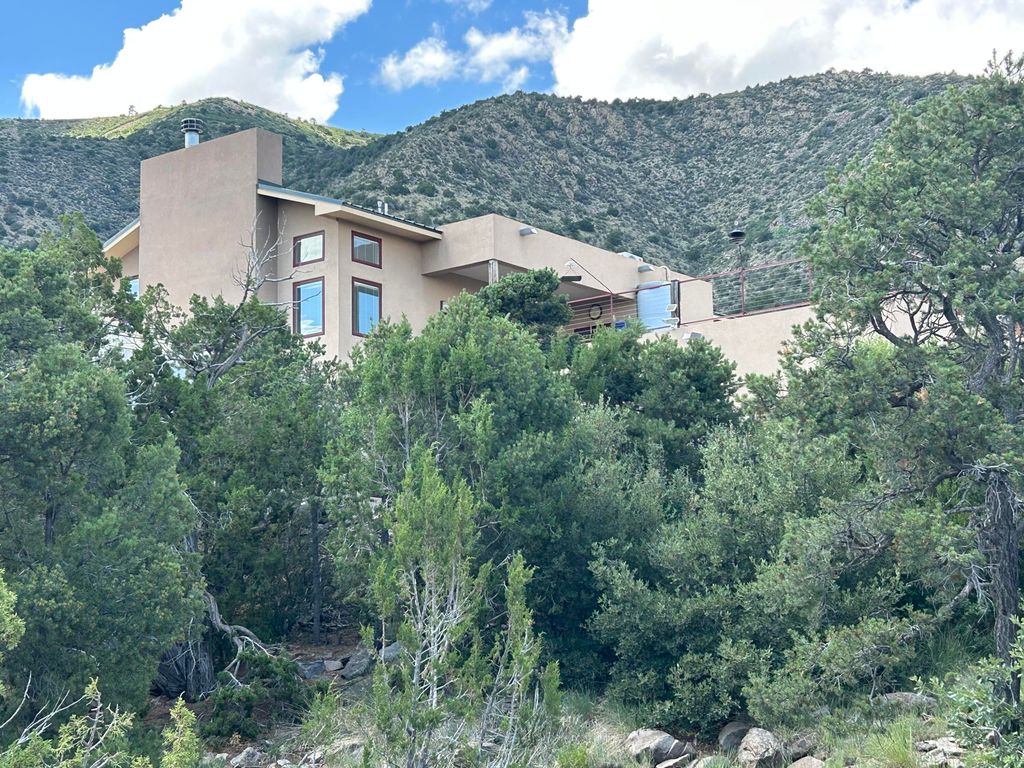30 Skyview Lane, Edgewood, NM 87015