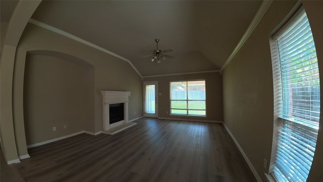 4041 Summerhill Lane, Fort Worth, TX 76244