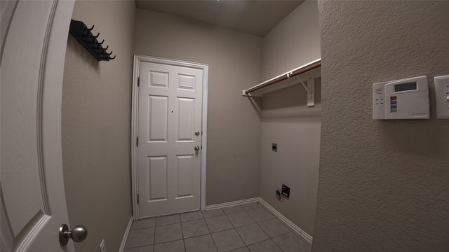4041 Summerhill Lane, Fort Worth, TX 76244