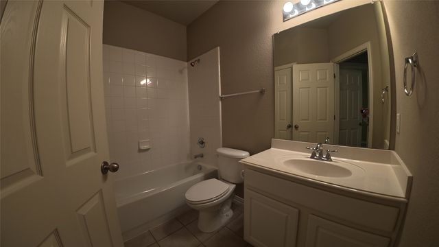 4041 Summerhill Lane, Fort Worth, TX 76244