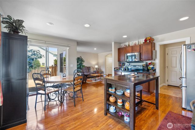 20304 48th Avenue E, Spanaway, WA 98387
