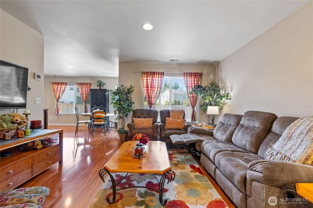 20304 48th Avenue E, Spanaway, WA 98387