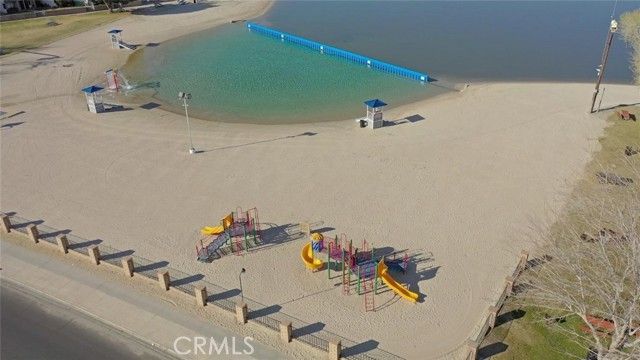 18055 Lakeview Drive, Victorville, CA 92395