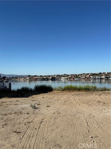 18055 Lakeview Drive, Victorville, CA 92395