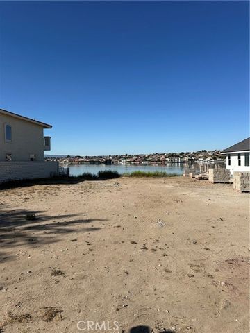 18055 Lakeview Drive, Victorville, CA 92395