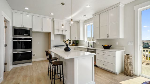 9579 N BLUEBELL DR, Eagle Mountain, UT 84005