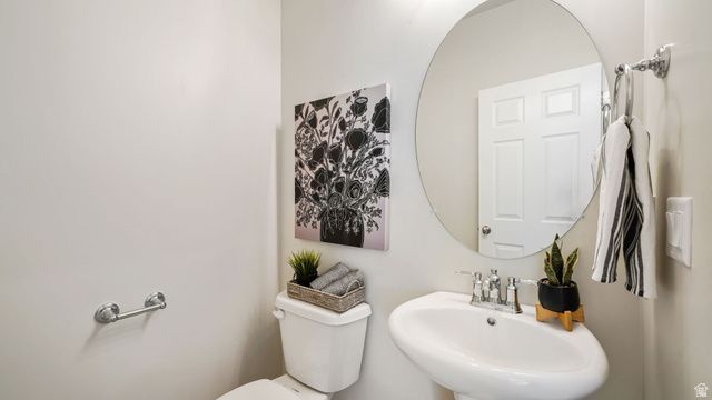 9579 N BLUEBELL DR, Eagle Mountain, UT 84005