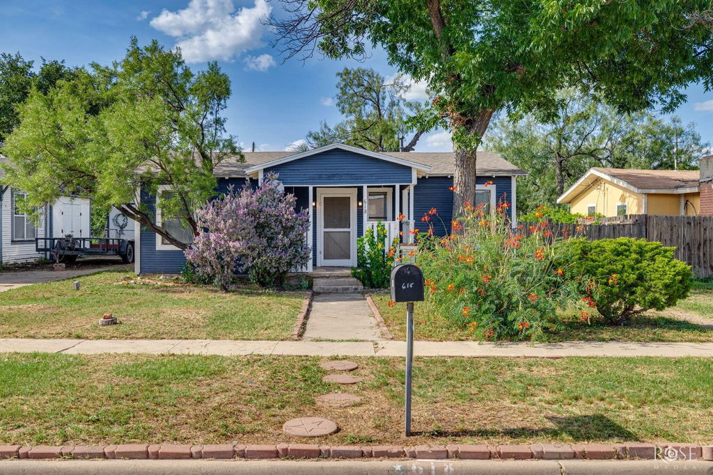 Image 1 of property listing at 618 Pulliam Street, San Angelo, TX 76903