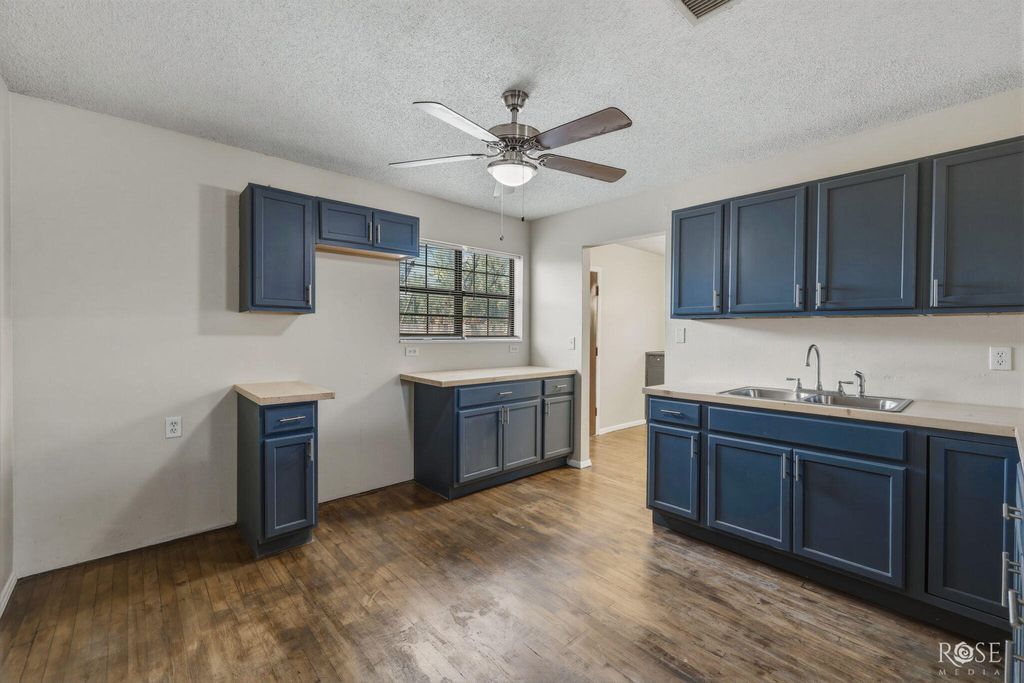 Image 3 of property listing at 618 Pulliam Street, San Angelo, TX 76903
