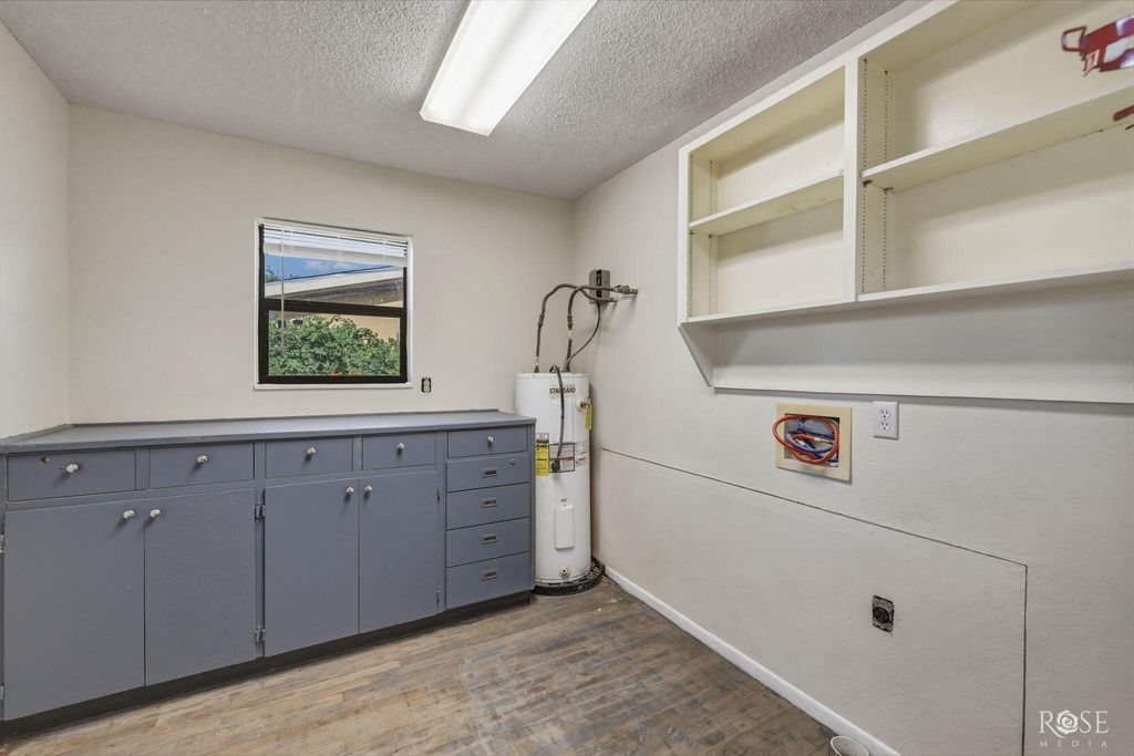 Image 5 of property listing at 618 Pulliam Street, San Angelo, TX 76903