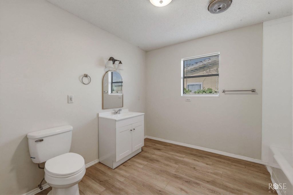 Image 7 of property listing at 618 Pulliam Street, San Angelo, TX 76903