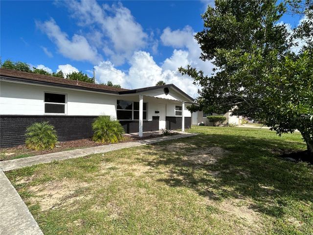 1315 LAUREL DRIVE, Daytona Beach, FL 32117