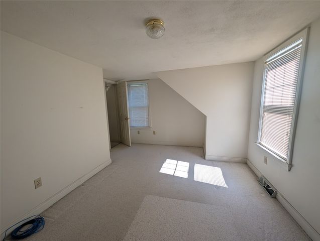 612 IRVINE Drive, Erie, PA 16511