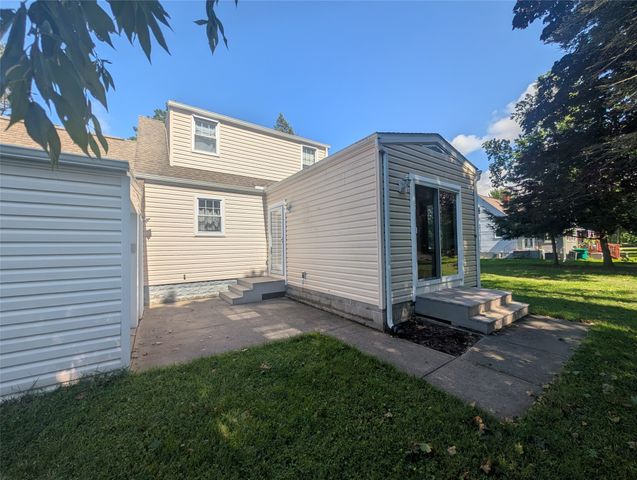 612 IRVINE Drive, Erie, PA 16511