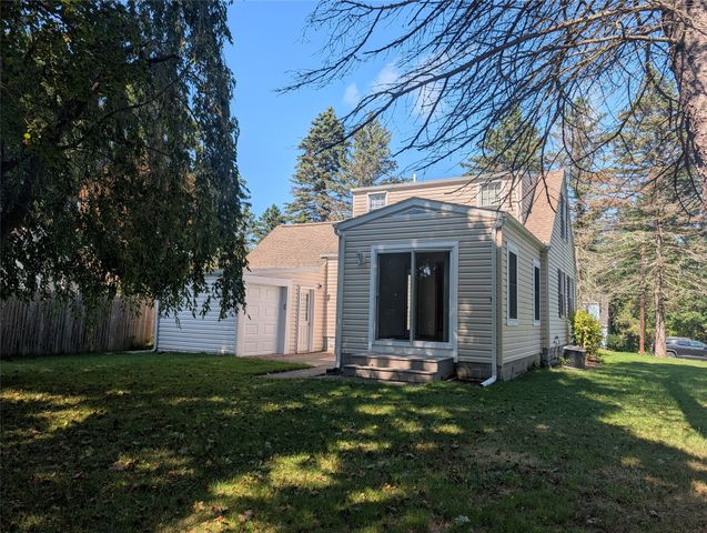 612 IRVINE Drive, Erie, PA 16511