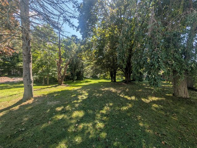 612 IRVINE Drive, Erie, PA 16511