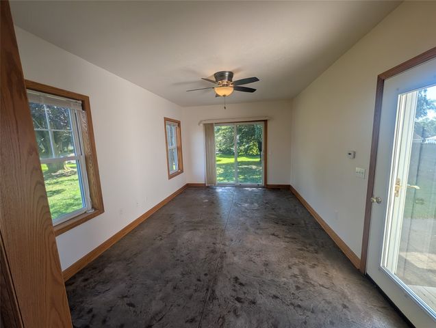 612 IRVINE Drive, Erie, PA 16511