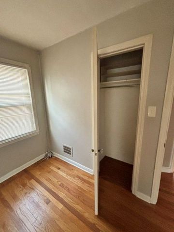 8059 Coolidge Road, Center Line, MI 48015