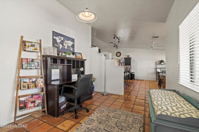 2223 N Forgeus Avenue, Tucson, AZ 85716