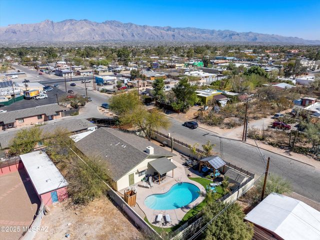 2223 N Forgeus Avenue, Tucson, AZ 85716