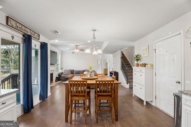 5752 Shore Isle Court, Flowery Branch, GA 30542