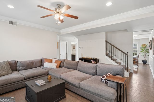 5752 Shore Isle Court, Flowery Branch, GA 30542