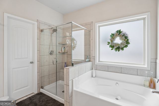 5752 Shore Isle Court, Flowery Branch, GA 30542