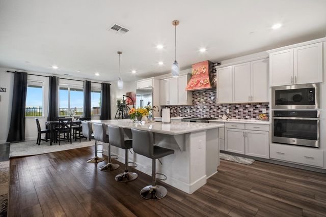 5667 Drifton Way, Sacramento, CA 95835