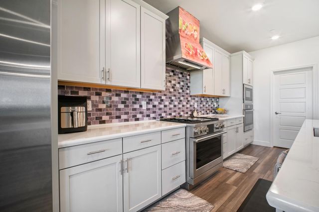 5667 Drifton Way, Sacramento, CA 95835