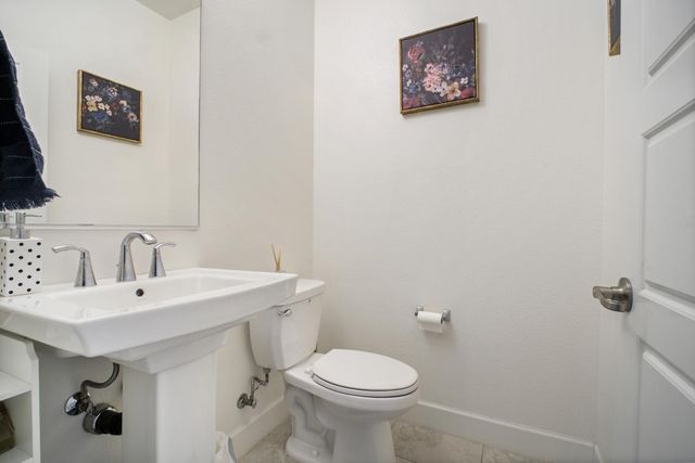 5667 Drifton Way, Sacramento, CA 95835