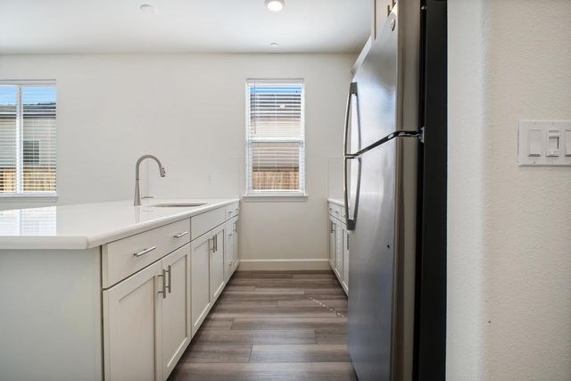 5667 Drifton Way, Sacramento, CA 95835