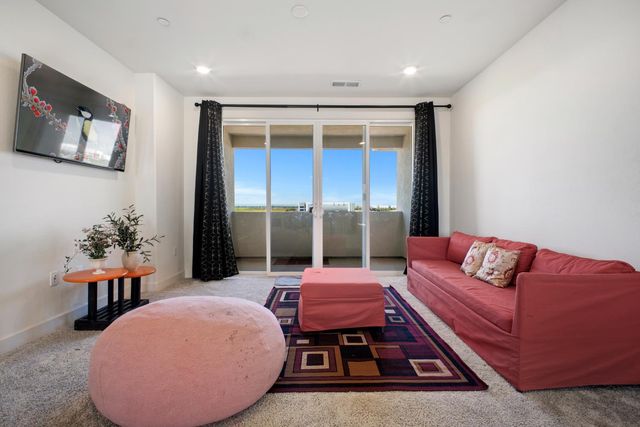 5667 Drifton Way, Sacramento, CA 95835