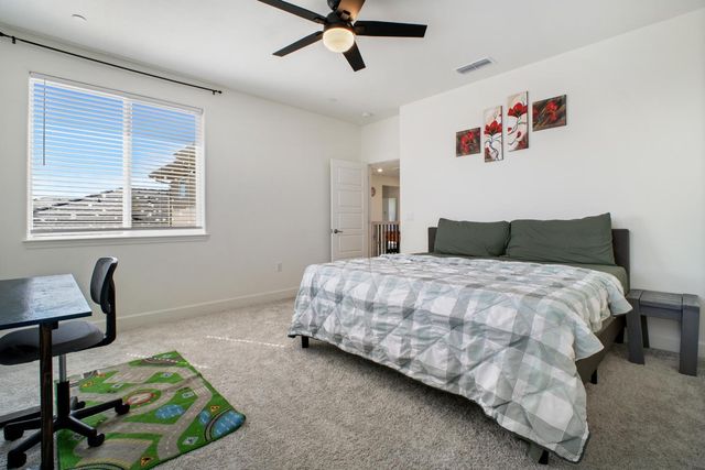 5667 Drifton Way, Sacramento, CA 95835